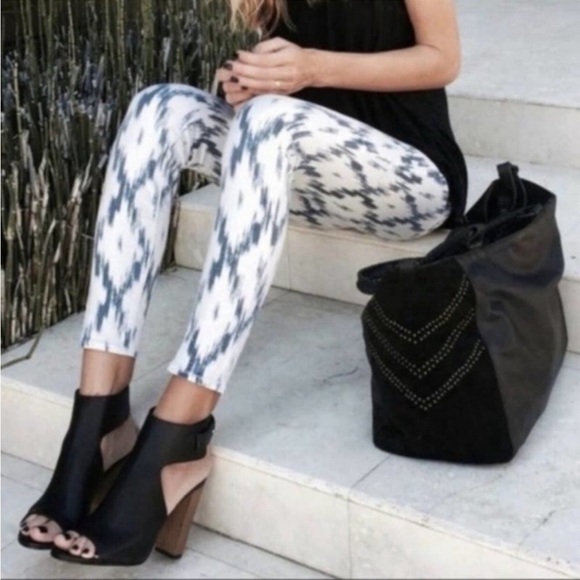 PAIGE Verdugo Ikat Cotton Tribal Print Pants in Blue / White Size 26 - Picture 1 of 7